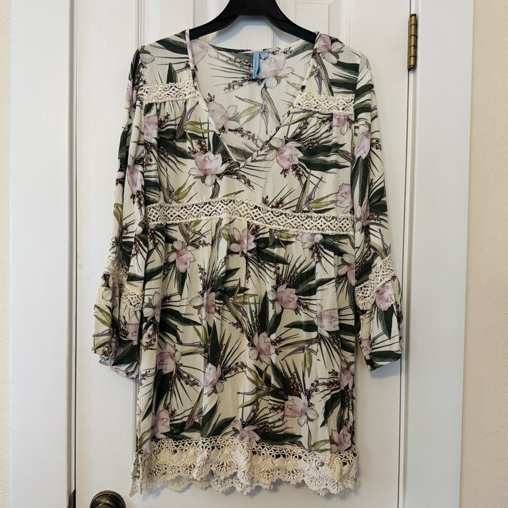 Antonio Melani Floral Boho Lace Trim Tunic Top Size L Tropical Botanical